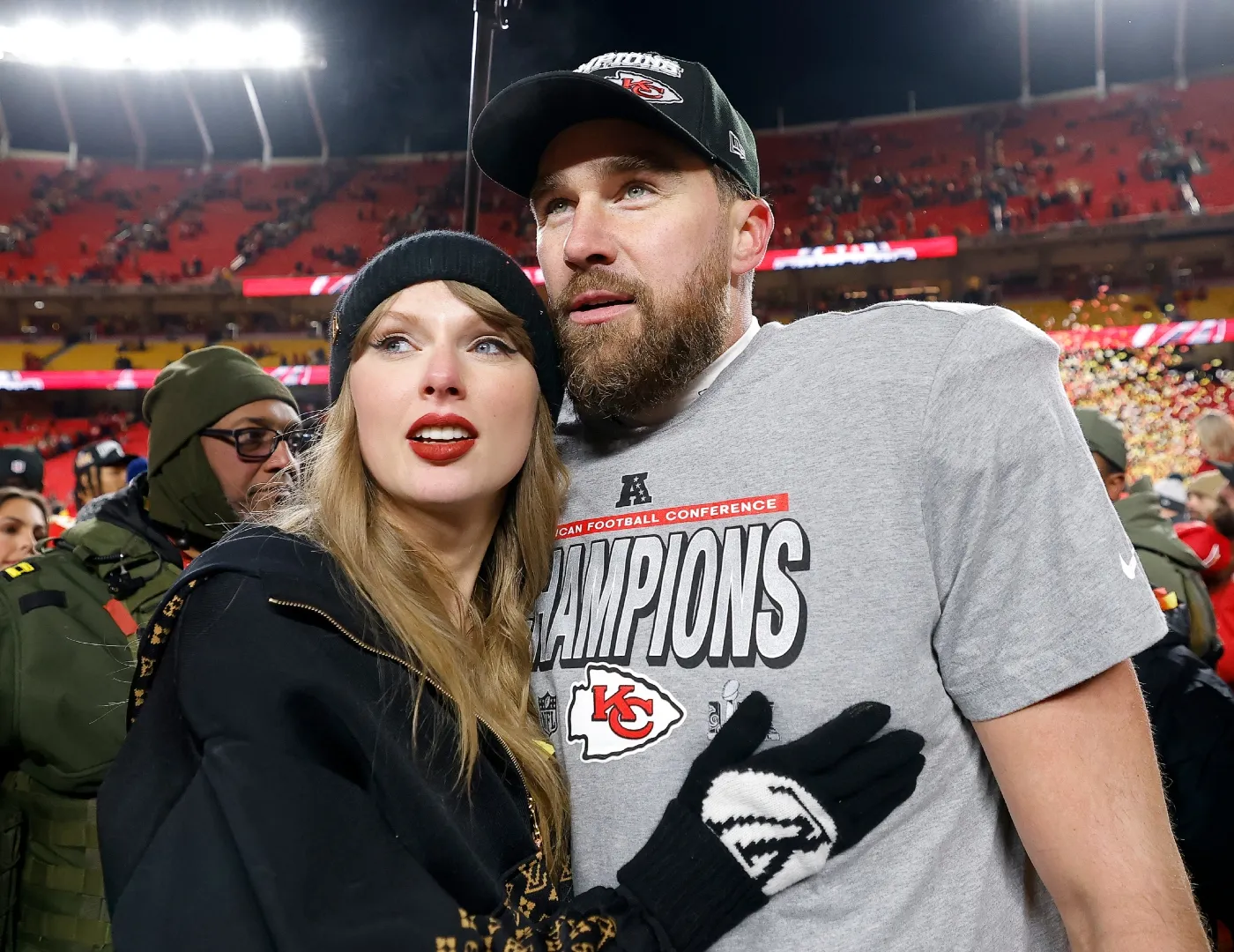 傑森·凱爾斯（Jason Kelce）揭示了特拉維斯·凱爾斯（Travis Kelce）與泰勒·斯威夫特（Taylor Swift