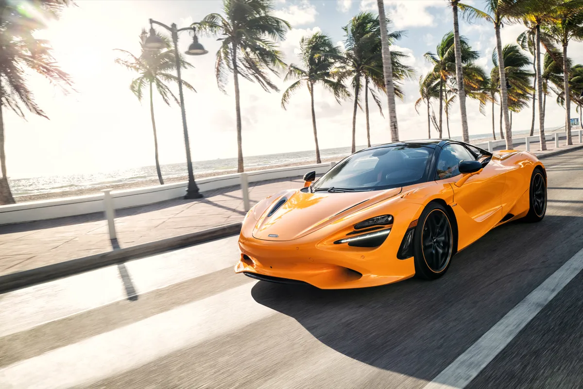 พบกับ McLaren 750s Spider, Robb Report's 2025 Car of the Year