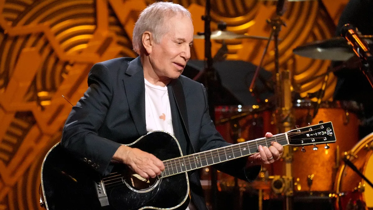 保羅·西蒙（Paul Simon）不退休！這位83歲的傳奇再次上路